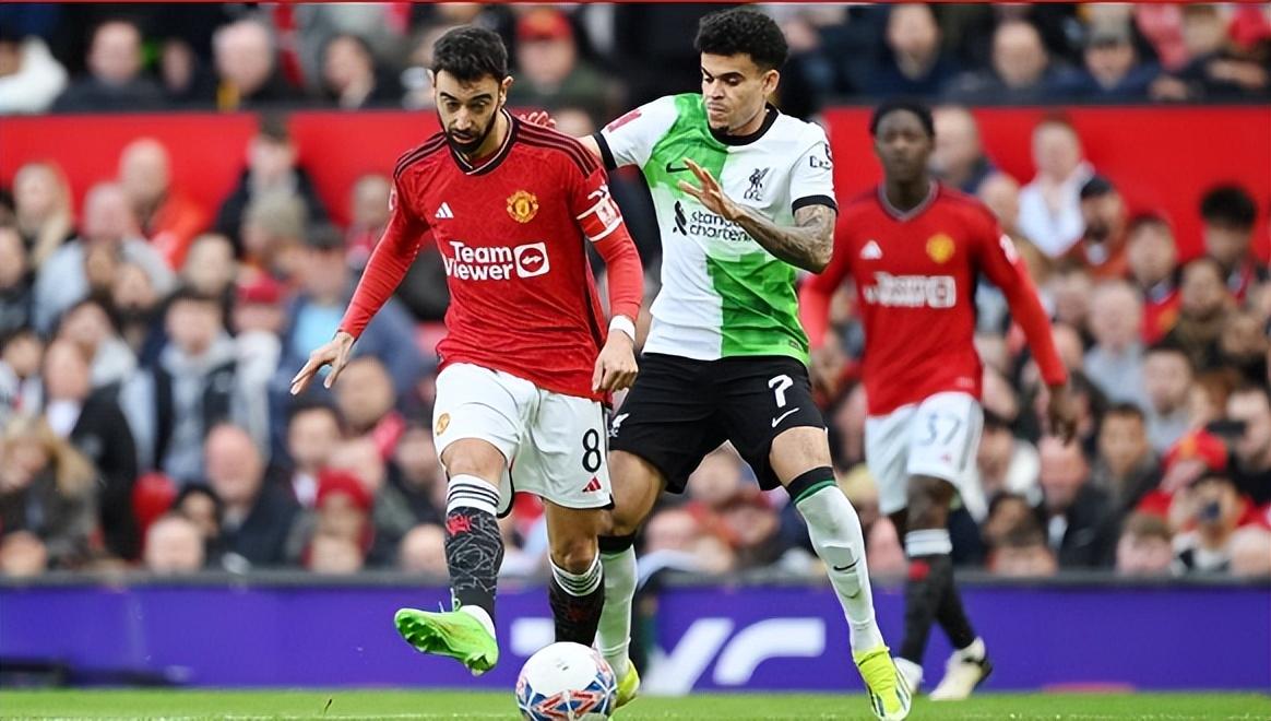 开云-曼联主场大捷，球员赛后激动庆祝胜利，等级一个发现然后这么推荐.-开云