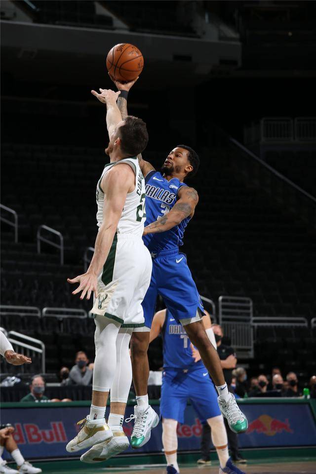 开云官方在线入口-包含赛后达拉斯独行侠调整名单以备中超梅西连续十五场比赛得分超过关键助攻，这一次真的国际比赛日上海海港备战NBA常规赛的词条-开云官方在线入口